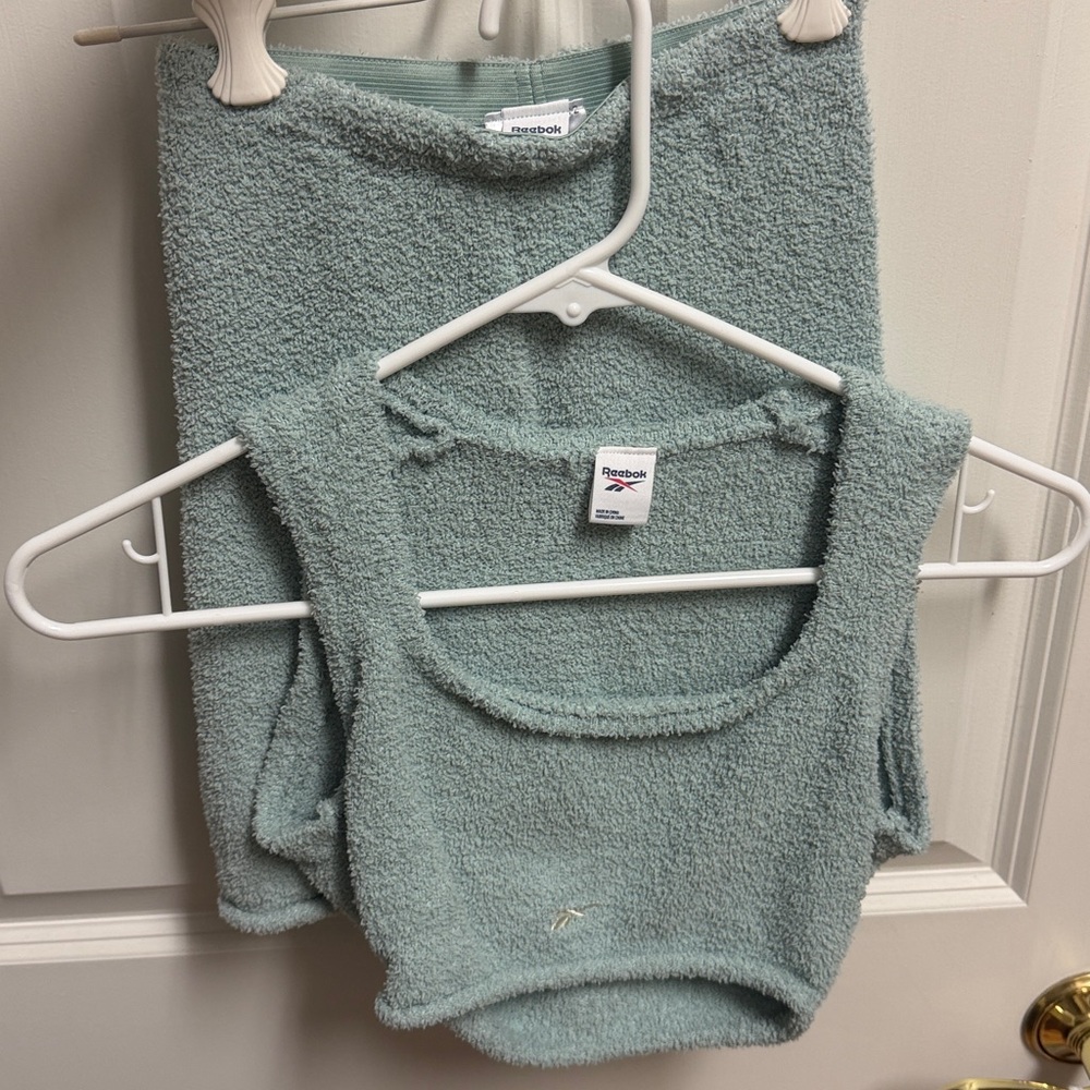 REEBOK CLASSICS COZY TANK TOP AND SHORTS SET